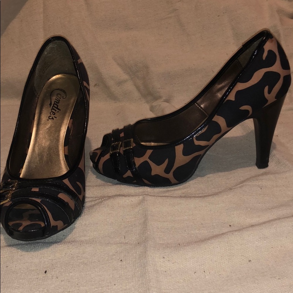 Peep toe cheetah heels